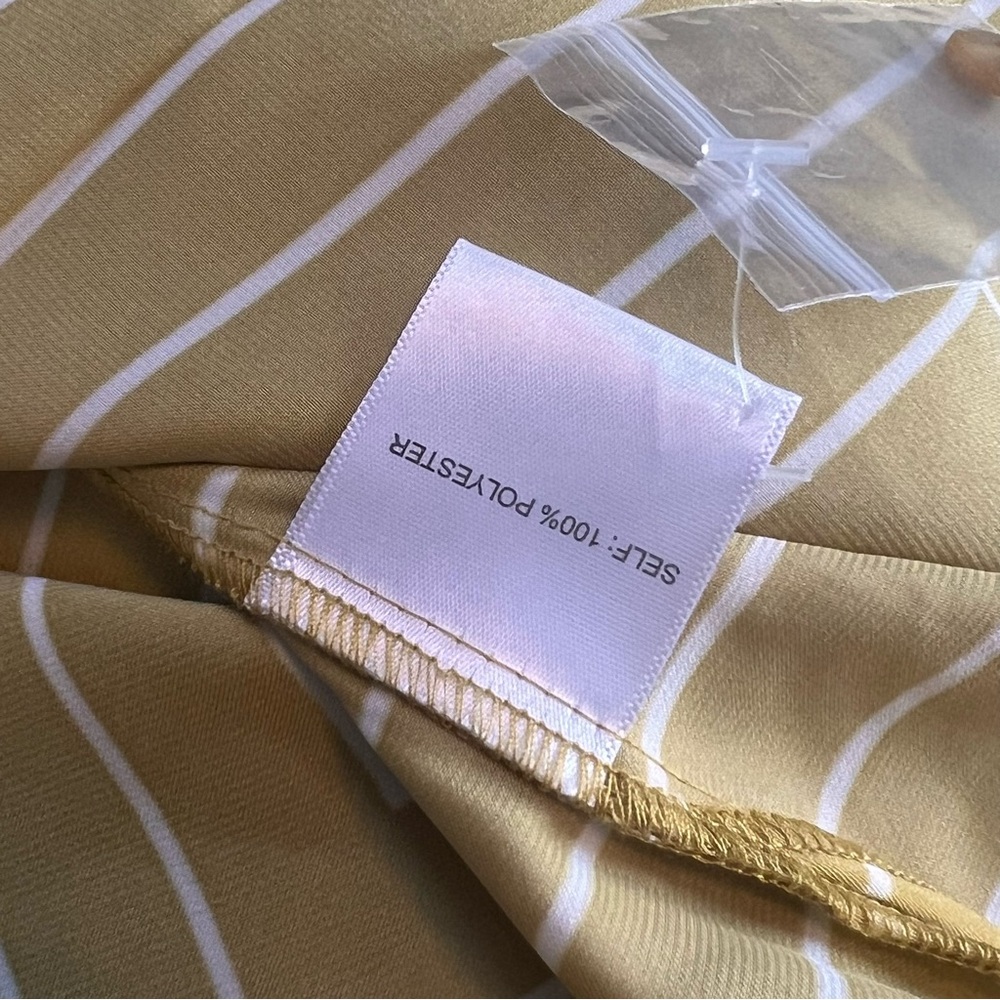 Modern Works Blouse - Picture 3 of 3